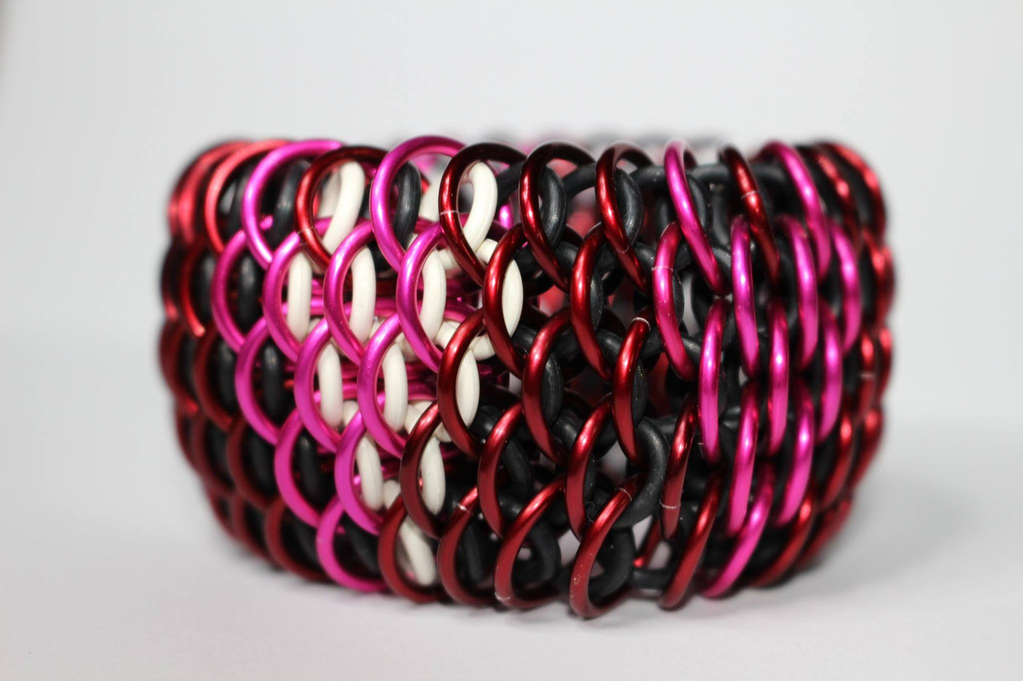 Hearts Dragonscale Cuff